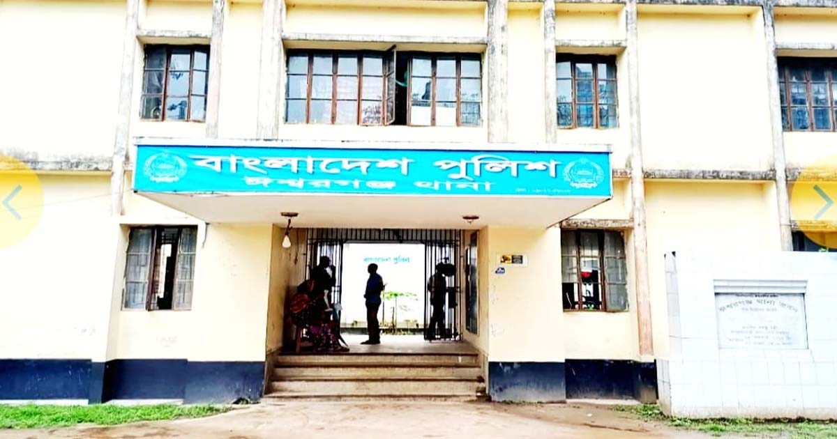 ঈশ্বরগঞ্জে স্মার্টফোন না পেয়ে নবম শ্রেণির ছাত্রীর আত্মহত্যা