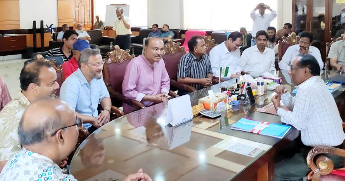 হাবিপ্রবির ভাইস-চ্যান্সেলরের সঙ্গে প্রয়াত মন্ত্রীর সন্তানদের সৌজন্য সাক্ষাৎ