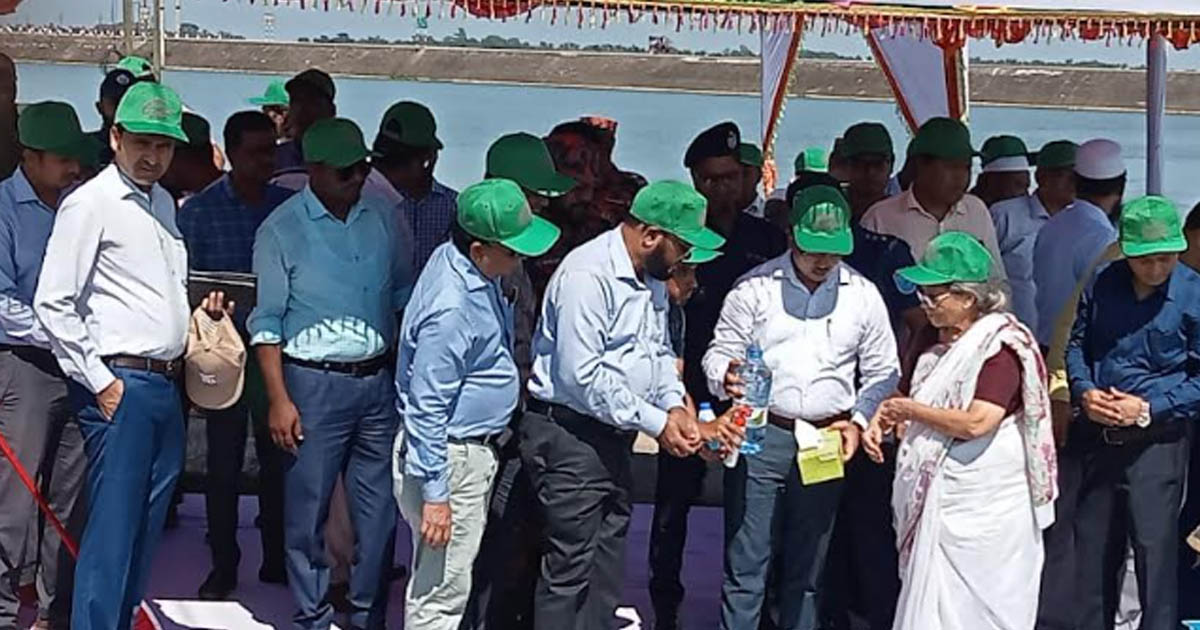 ইটনায় পোনা মাছ অবমুক্ত, অলওয়েদার সড়কে ব্রিজ ও কালভার্ট বৃদ্ধির আহ্বান