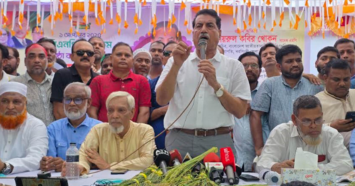 শেখ হাসিনা পালিয়ে না গেলে হাড্ডি-মাংসও পাওয়া যেতো না