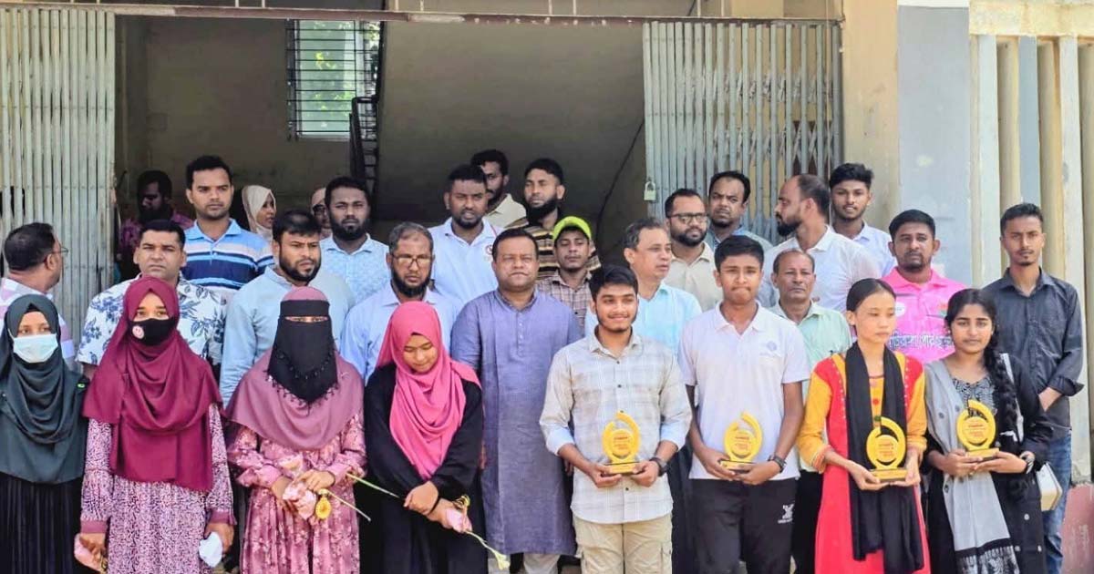 মাটিরাঙ্গায় ওয়াদুদ ভুঁইয়া ফাউন্ডেশনের উদ্যোগে কৃতি শিক্ষার্থীদের সংবর্ধনা
