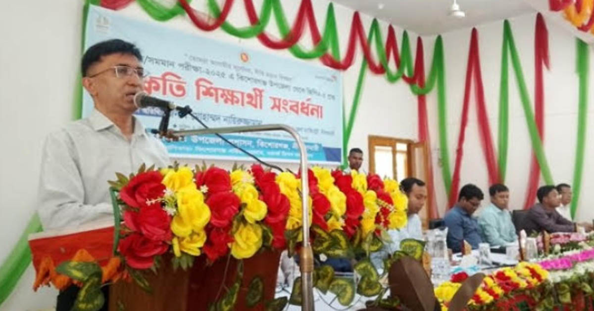 অর্থের অভাবে কোন দুস্থ শিক্ষার্থীর পড়ালেখা বন্ধ হবে না