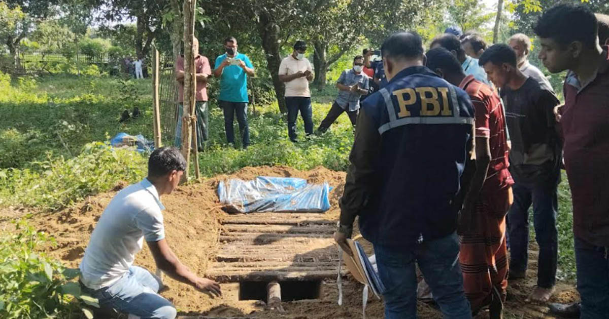 মায়ের অভিযোগে এক বছর পর কবর থেকে সন্তানের লাশ উত্তোলন