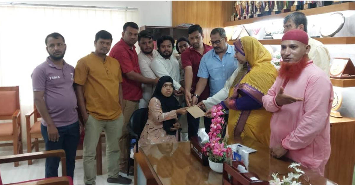 মুন্সীগঞ্জে যুবদল নেতার সহযোগিতায় চাকরি পেলো শারীরিক প্রতিবন্ধী জুলিয়া