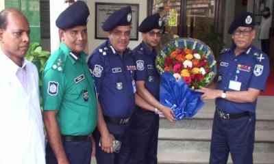 বরিশালে পুলিশের বিভিন্ন কার্যক্রম পরিদর্শনে আইজিপি