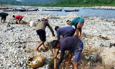 ভোলাগঞ্জে পাথর কাণ্ডের ঘটনায় মামলা, ২ হাজার অজ্ঞাত আসামি