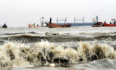 দেশের সব সমুদ্র বন্দরে ৩ নম্বর সতর্ক সংকেত