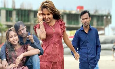 হিরো আলমকে তালাক দেওয়ার কারণ জানালেন রিয়া মনি