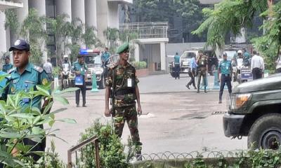 সচিবালয়ে প্রধান উপদেষ্টা, কঠোর  নিরাপত্তা জোরদার