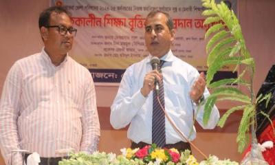 শিক্ষার্থীদের মেধা বিকাশে গুরুত্বারোপ মাগুরা ডিসির