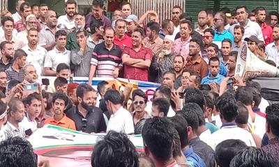 আইনশৃঙ্খলা অবনতির প্রতিবাদে বরগুনায় যুবদলের বিক্ষোভ