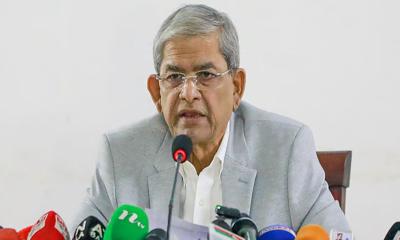 বিচারপতি খায়রুল হককে দেশের বড় শত্রু আখ্যা দিয়ে শাস্তির দাবি মির্জা ফখরুলের