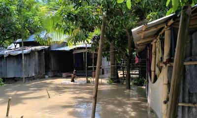 অভয়নগরে টানা বৃষ্টি ও জোয়ারের পানিতে দুই গ্রামের মানুষ পানিবন্দি