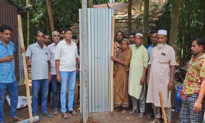 মধুপুরে অসহায় বিধবাকে ঘর করে দিলেন অবসরপ্রাপ্ত লে. কর্নেল আজাদ