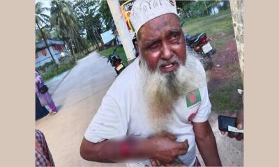 প্রবাসীর স্ত্রীর বিরুদ্ধে শ্বশুরকে নির্যাতনের অভিযোগ