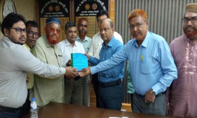 চাটমোহরে হান্ডিয়াল সড়কের পুনঃনির্মাণ কাজ দ্রুত সমাপ্তির জন্য গুরুত্বপূর্ণ বৈঠক