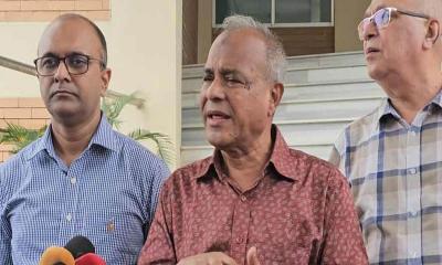 মাদকের সাথে জড়িত গডফাদারদের ধরতে হবে: স্বরাষ্ট্র উপদেষ্টা