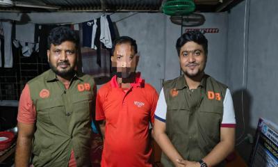 যশোরে ৫ মামলার ওয়ারেন্টভুক্ত ‘জাদুকর’ শাহাবুদ্দিন গ্রেপ্তার
