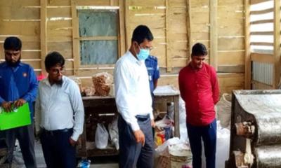 কাউখালীতে বিএসটিআই অনুমোদন ছাড়াই বেকারিতে লোগো ব্যবহার, বন্ধের নির্দেশ
