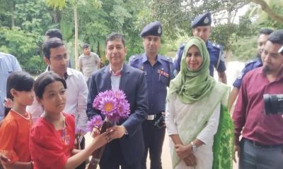 মাটিরাঙ্গায় হেডম্যানদের সঙ্গে বিভাগীয় কমিশনারের মতবিনিময়