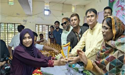 মান্দায় এসএসসি পরীক্ষায় জিপিএ-৫ প্রাপ্ত শিক্ষার্থীদের সংবর্ধনা