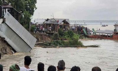 পদ্মা সেতু রক্ষা প্রকল্প বাঁধে ভয়াবহ ভাঙন