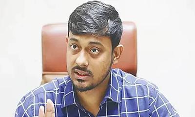 প্রধান উপদেষ্টা লন্ডনে গিয়ে সিজদার মাধ্যমে নির্বাচনের ওহি পেয়েছেন