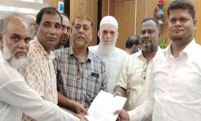 সাঘাটায় স্বর্ণালঙ্কার দোকানে চুরি: চোর ধরতে মানববন্ধন ও স্মারকলিপি প্রদান
