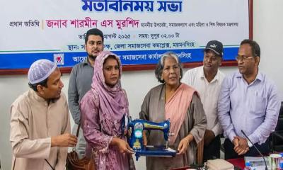 সেবা মানুষের দোরগোড়ায় পৌঁছে দিতে হবে