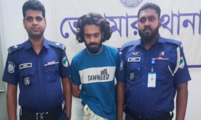 ভেড়ামারায় সেনাবাহিনীর অভিযানে আগ্নেয়াস্ত্রসহ শীর্ষ সন্ত্রাসী গ্রেপ্তার