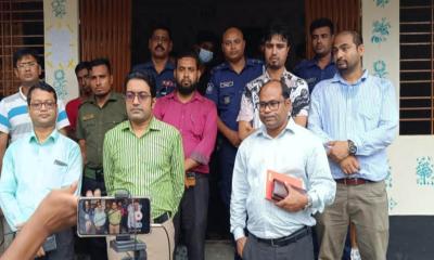 ভূরুঙ্গামারীতে লাইসেন্সবিহীন দুই ক্লিনিক সিলগালা