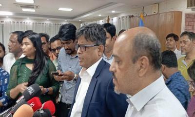 নির্বাচনের আগে দেড় লাখ পুলিশকে ট্রেনিং দেয়া হবে