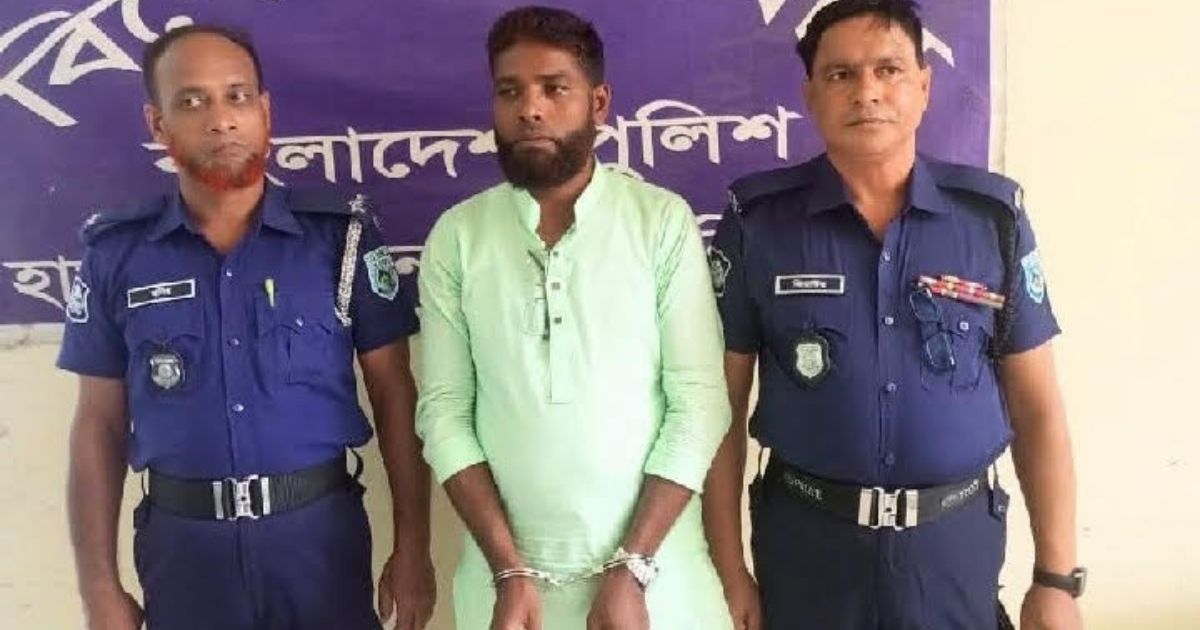 লালমনিরহাটে থানা অবরুদ্ধের ঘটনায় স্বেচ্ছাসেবক দলের নেতাসহ গ্রেফতার-২