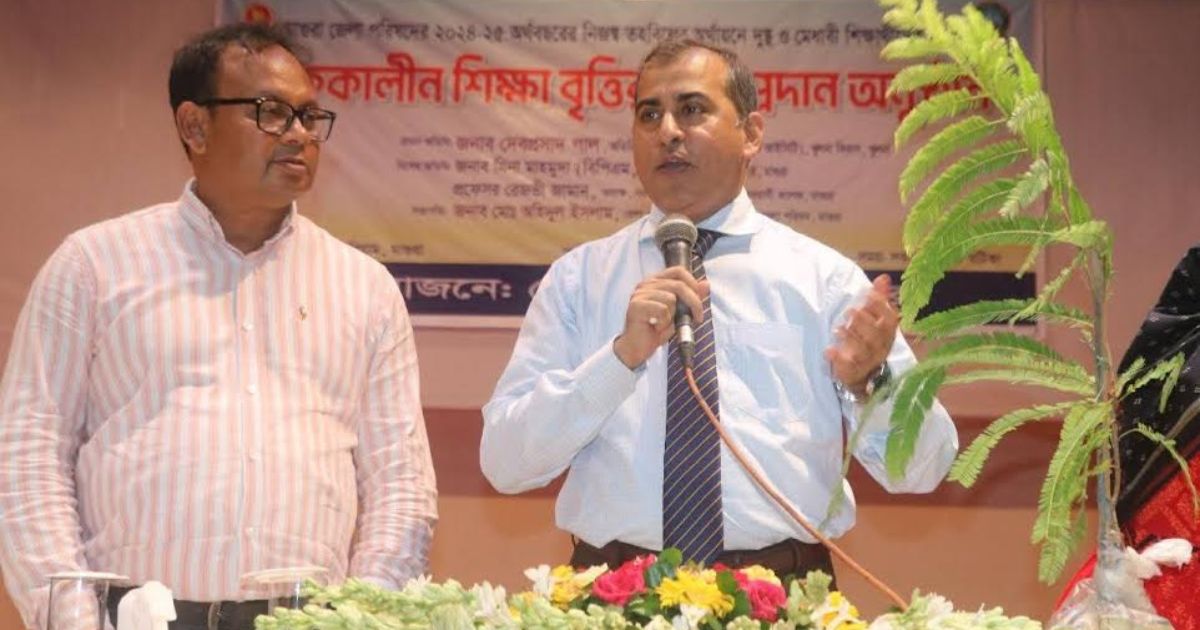 শিক্ষার্থীদের মেধা বিকাশে গুরুত্বারোপ মাগুরা ডিসির