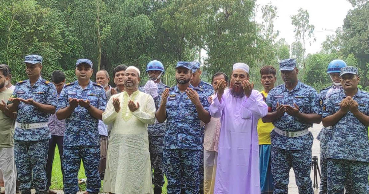 বিমান বিধ্বস্তে নিহত তানভীরের কবরে বিমান বাহিনীর শ্রদ্ধা