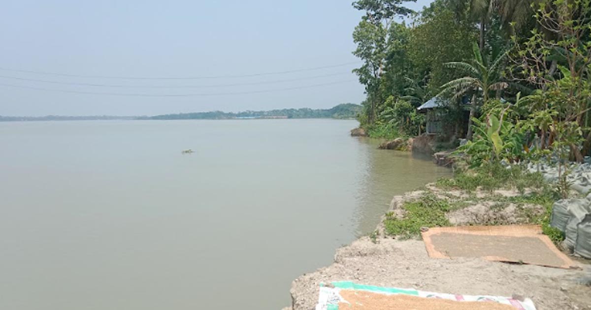 ৫০ বছর ধরে সুগন্ধা নদীতে ভাঙন, নেওয়া হয়নি কোনো ব্যবস্থা