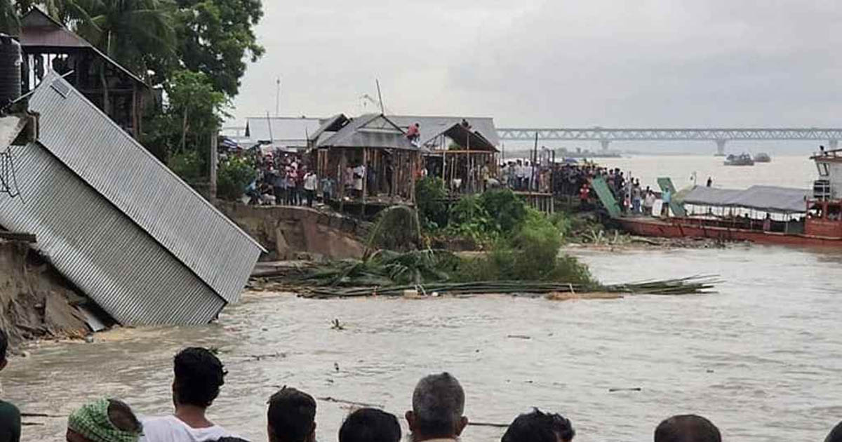 পদ্মা সেতু রক্ষা প্রকল্প বাঁধে ভয়াবহ ভাঙন