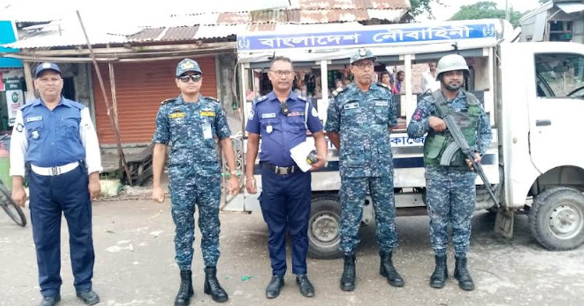যৌথবাহিনীর অভিযান: ৫টি মোটরসাইকেল জব্দ, ৫২ হাজার টাকা জরিমানা