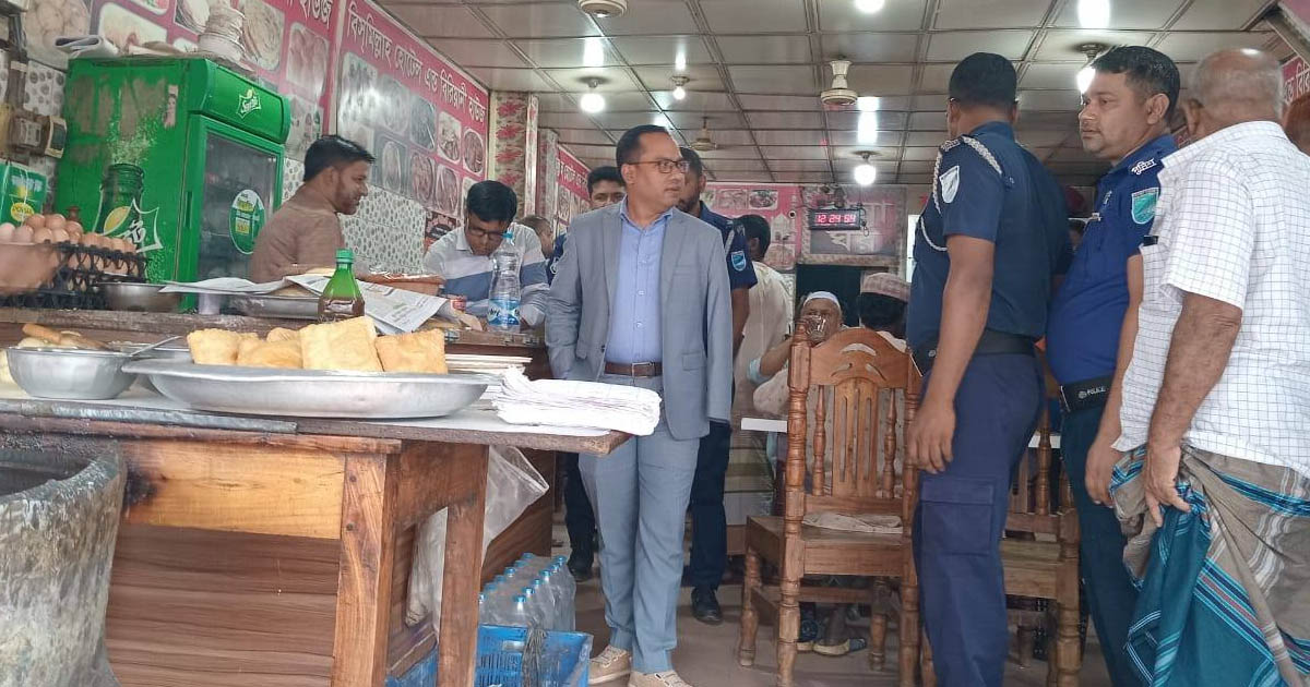 মধুপুরে অস্বাস্থ্যকর পরিবেশে খাবার প্রস্তুত: ভ্রাম্যমাণ আদালতে জরিমানা