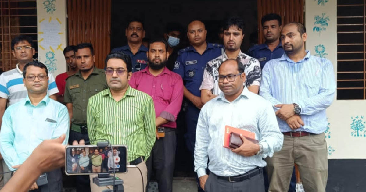 ভূরুঙ্গামারীতে লাইসেন্সবিহীন দুই ক্লিনিক সিলগালা