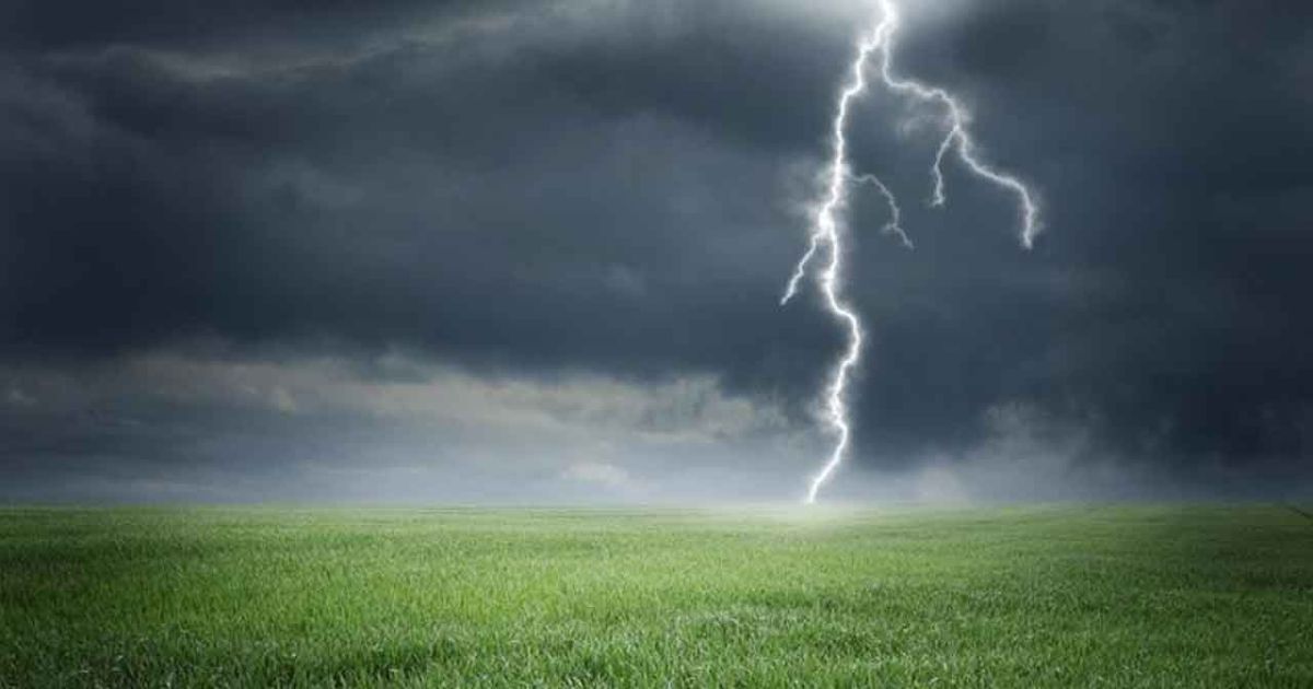 অভয়নগরে বজ্রপাতে প্রাণ গেল কৃষকের