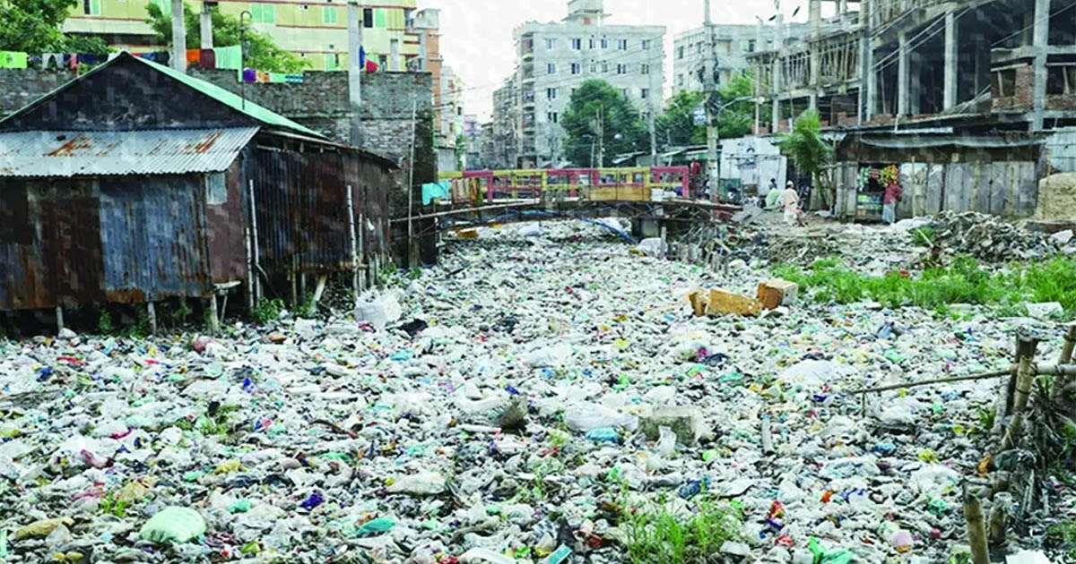 রাজধানীর খালগুলো ময়লার ভাগাড়
