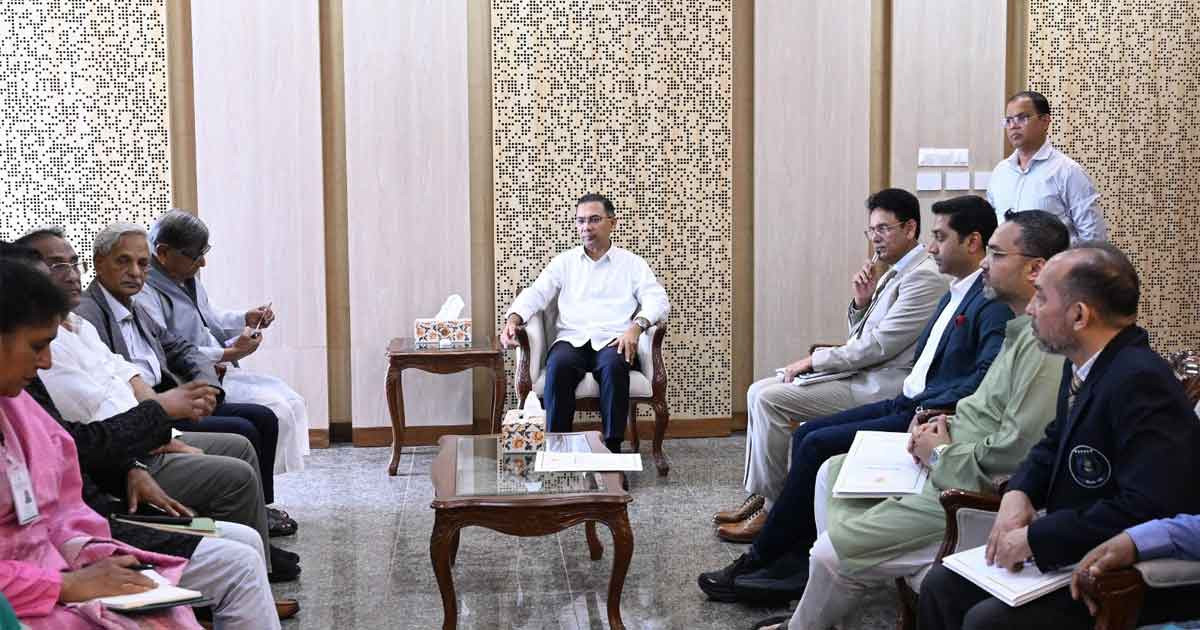 প্রধানমন্ত্রীর সঙ্গে অধ্যাপক আবদুল্লাহ আবু সায়ীদের বিশেষ বৈঠক