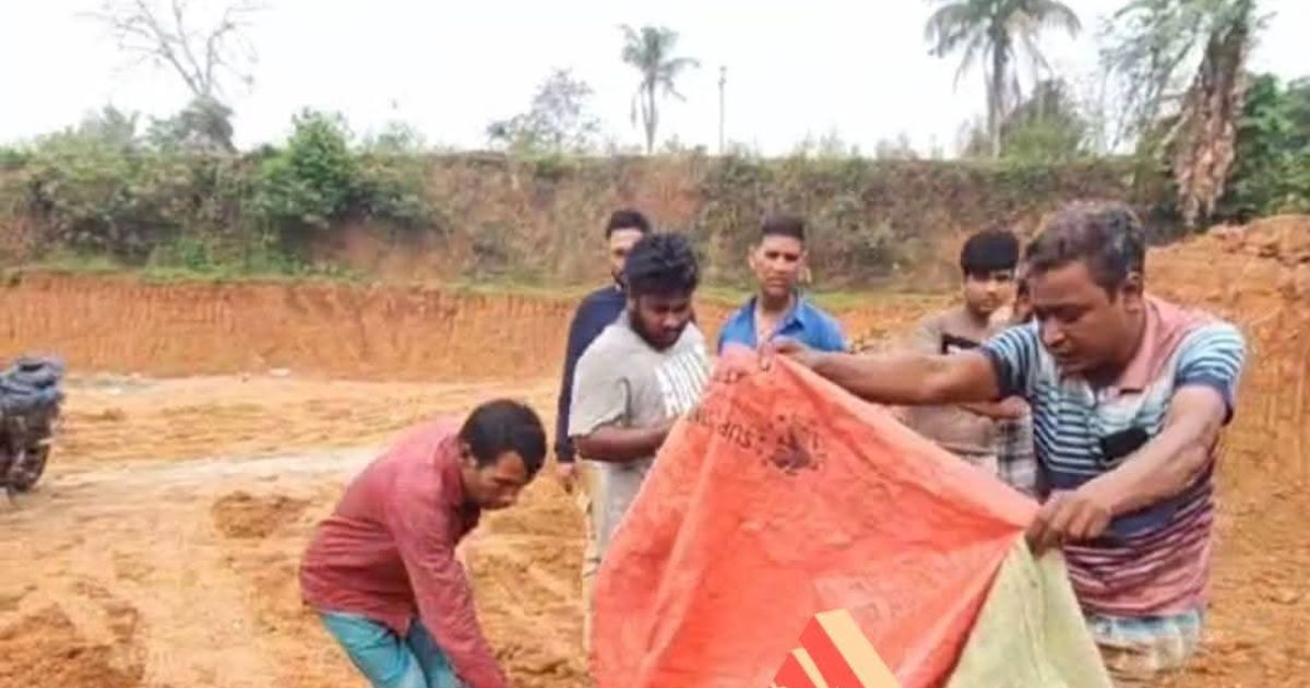 কালিয়াকৈরে ড্রাম ট্রাকের চাকায় পিষ্ট হয়ে যুবক নিহত