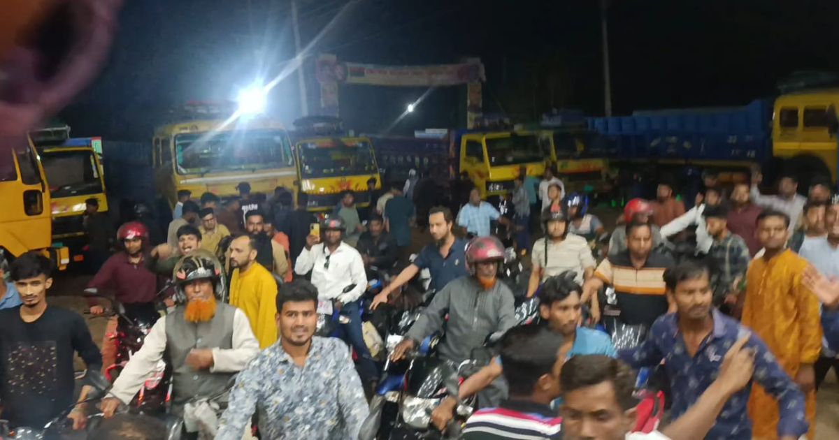 রাজবাড়ীর কালুখালীতে তেলের সিরিয়াল নিয়ে সংঘর্ষ, আহত ২