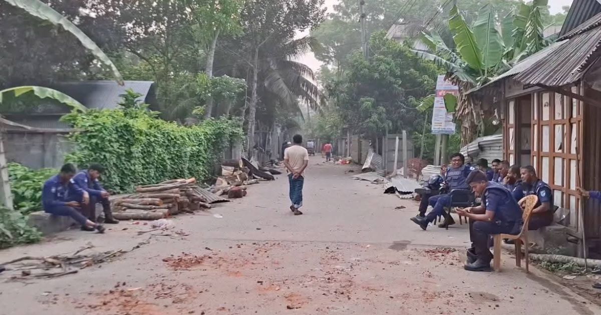 বিয়ের অনুষ্ঠানে চেয়ারে বসা নিয়ে সংঘর্ষে রণক্ষেত্র মাদারীপুর