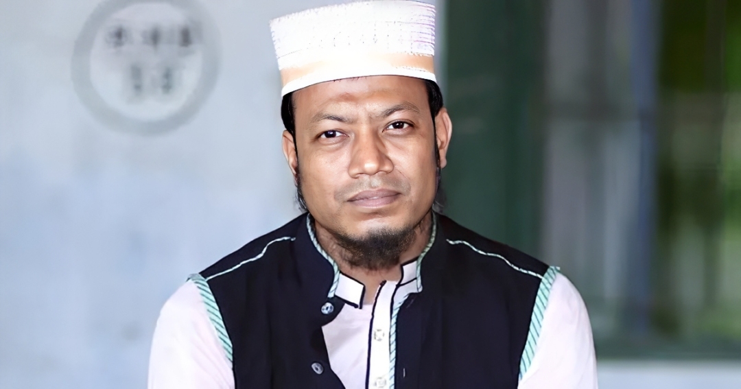 মুফতি আমির হামজার বিরুদ্ধে শতকোটি টাকার মানহানির মামলা