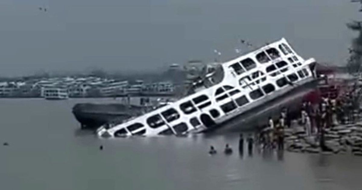 নদীতে ডুবে গেল চরমোনাই মাহফিলের জন্য রিজার্ভ করা লঞ্চ