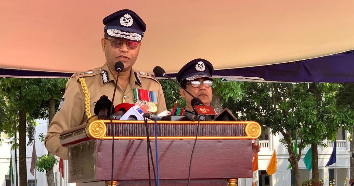 বহুমাত্রিক অপরাধ দমনে পুলিশকে পারদর্শী হতে হবে
