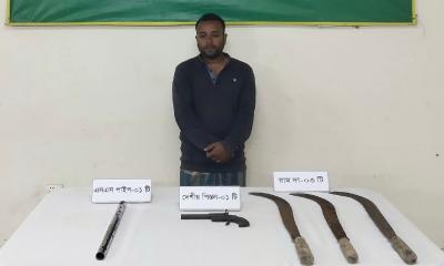 শ্যামনগরে যৌথবাহিনীর অভিযানে অস্ত্রসহ এক সন্ত্রাসী আটক